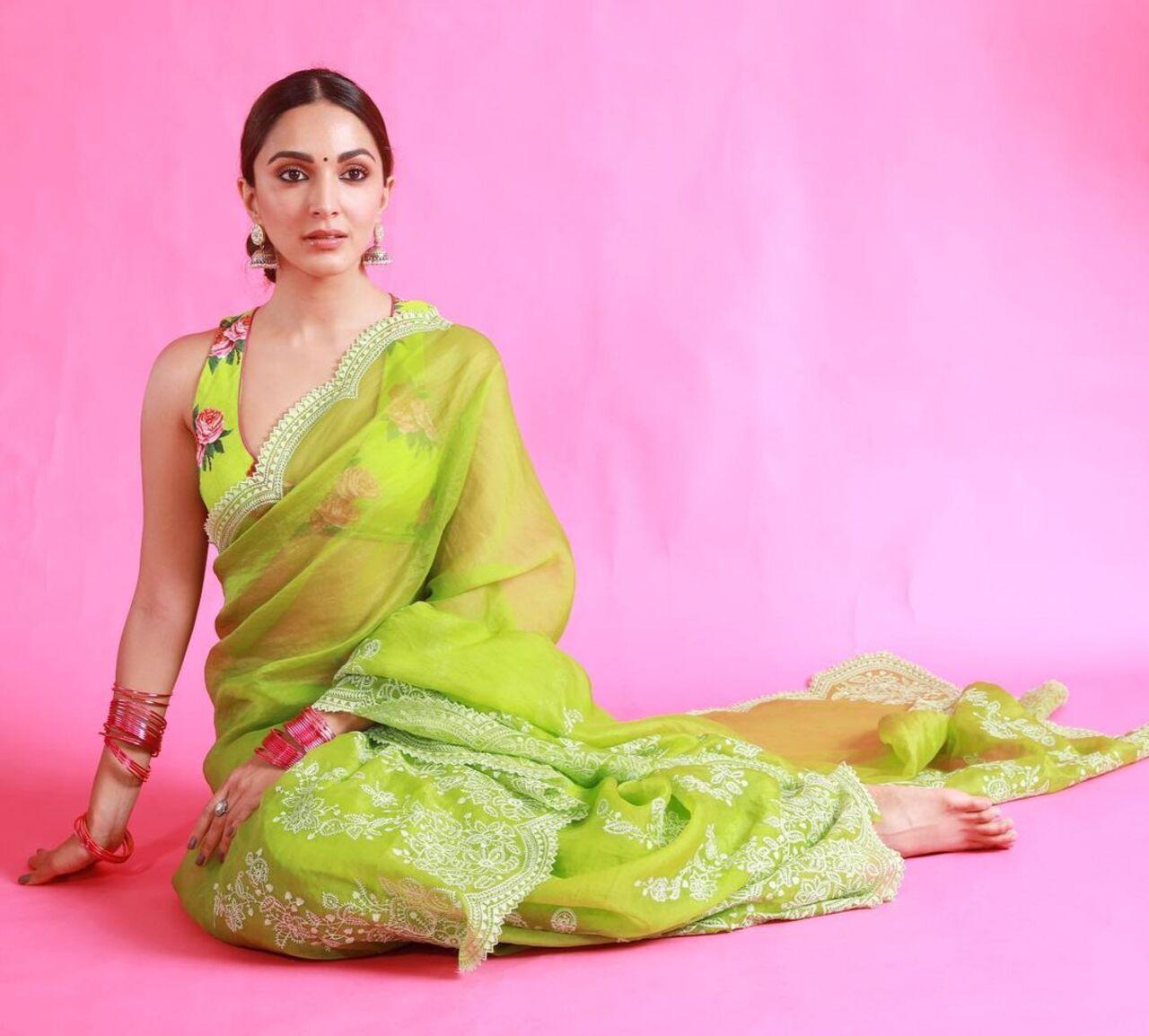 The actress tied her hair in a chic bun. Kiara opted for nude makeup and beautiful jhumkas that made her look stunning