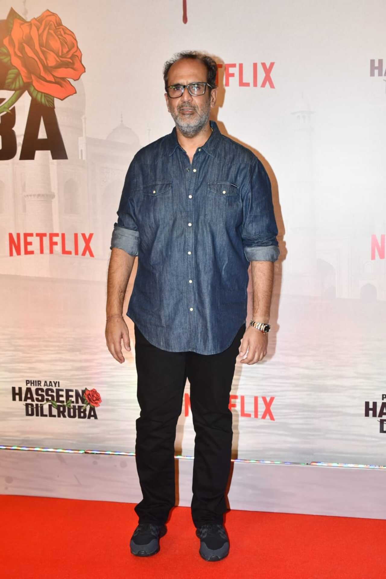Anand L Rai posed on the red carpet of Phir Aayi Haseen Dillruba's special screening