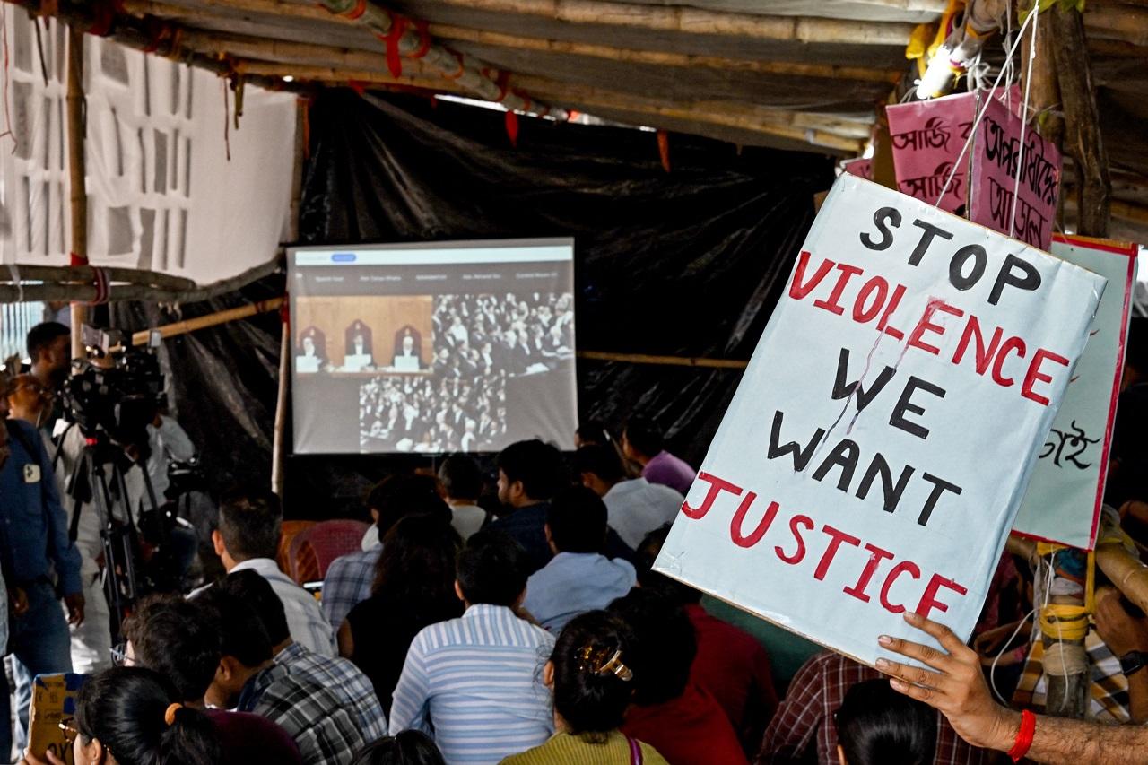 Resident doctors, including those of Centre-run AIIMS, RML Hospital, Lady Hardinge Medical College and Delhi government-run LNJP, Maulana azad Medical College, GTB Hospital and Indira Gandhi Hospital, resumed duties after two national bodies announced the end of the strike on Thursday evening