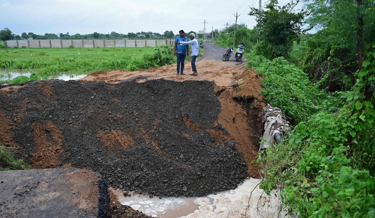 Rain fury subsides in Gujarat but flood-like situation persists in parts