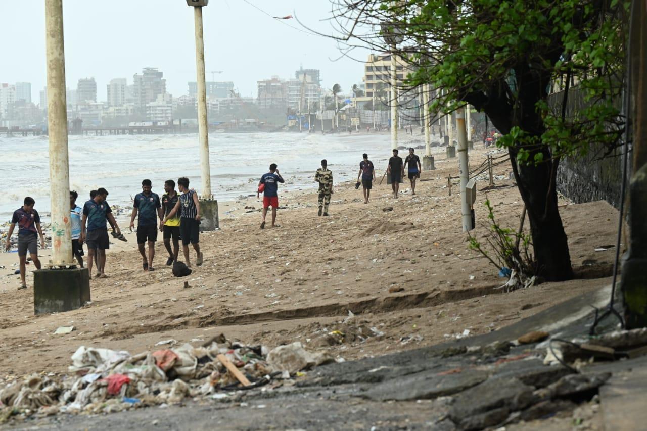 The civic body also said that a low tide of about 1.56 metres is expected at 6.27 pm today