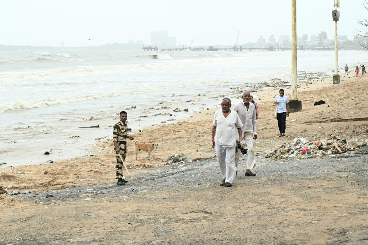 A high tide of about 4.35 metres is expected to hit Mumbai at 12.23 pm today, stated Brihanmumbai Municipal Corporation (BMC)