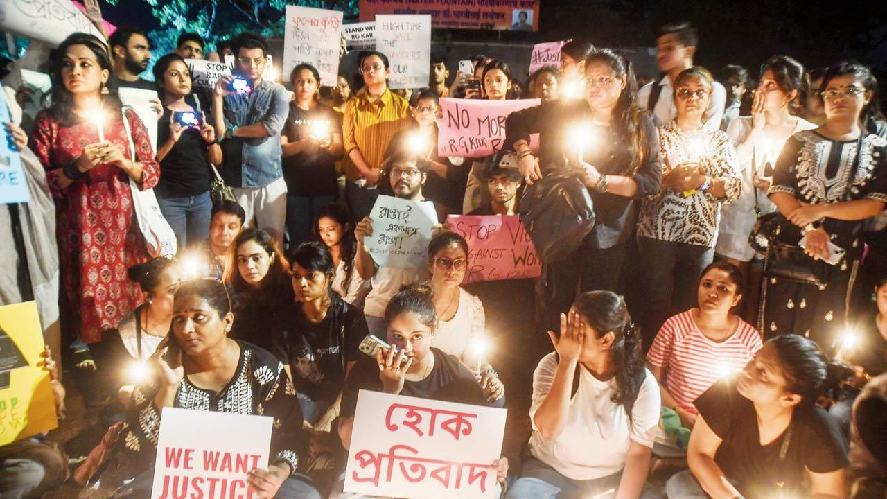 Mumbai: City docs outrage over midnight Kolkata vandalism, attack