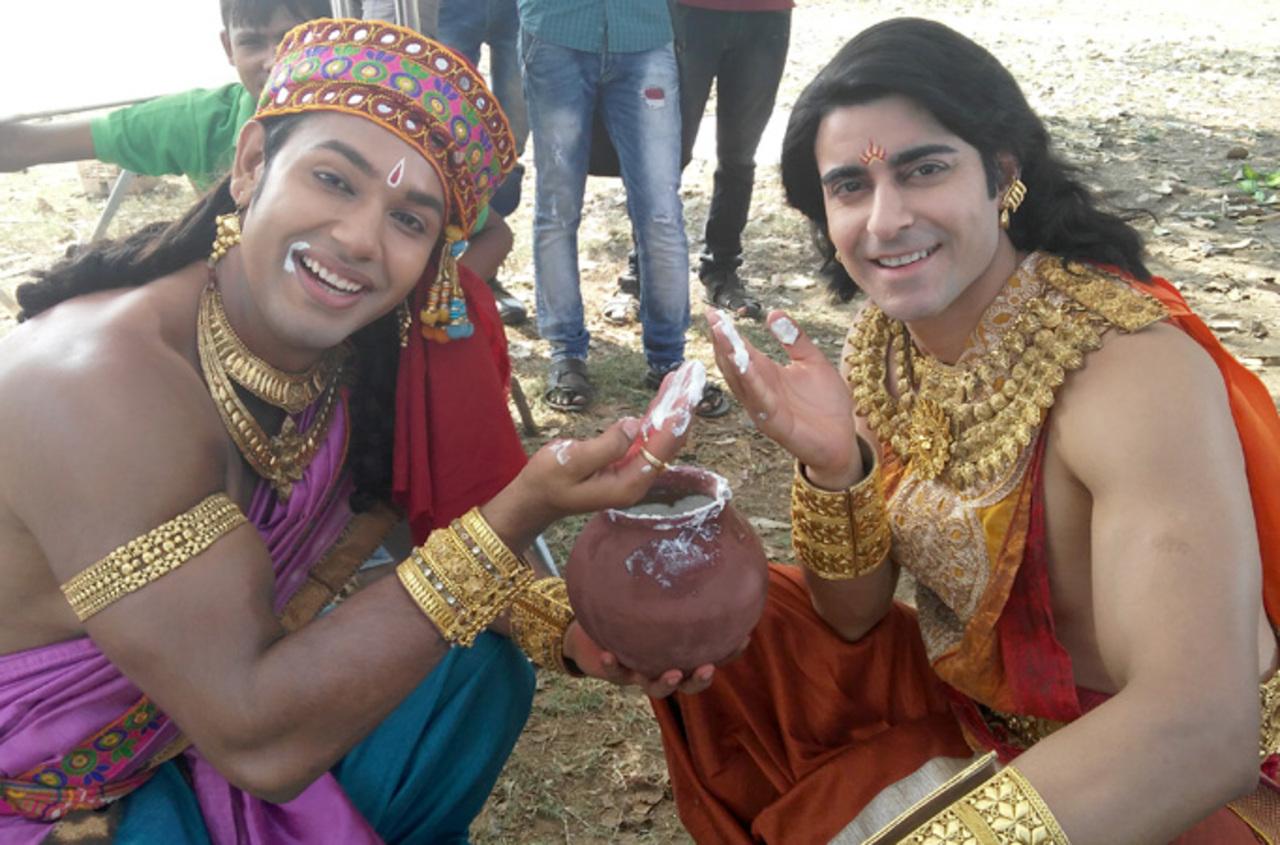 Saurabh Pandey portrayed Lord Krishna in Suryaputra Karn, which aired in 2015-16. His performance highlighted Krishna's strategic mind and his guidance to Karn (played by Gautam Rode)