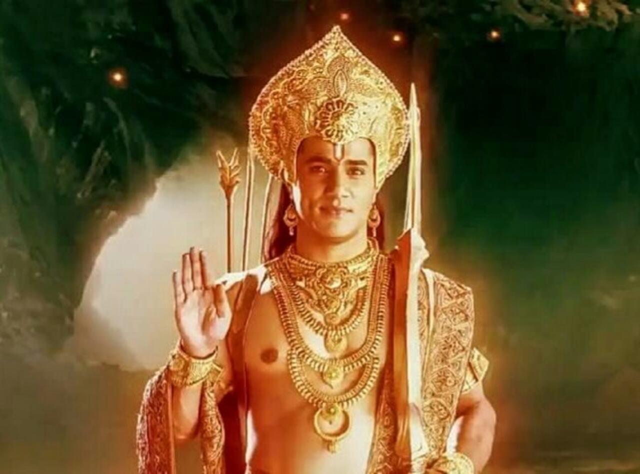  Vishal Karwal played the role of Shri Krishna in the 2011-12 TV series Dwarkadheesh – Bhagwaan Shree Krishn. 