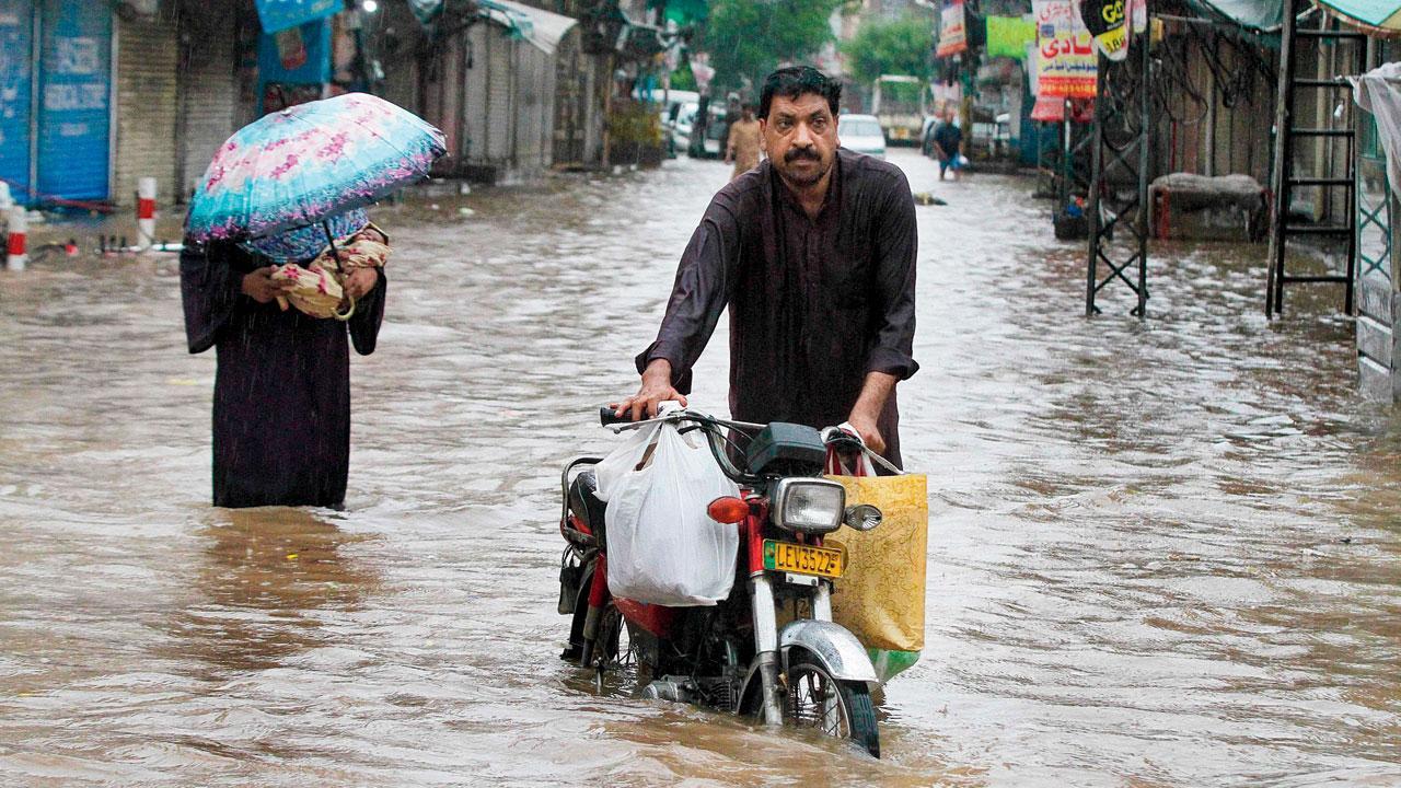 Rain breaks 44-year-old record, inundates Lahore, kills four