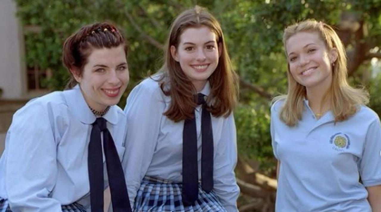 Mandy Moore teases return to 'Princess Diaries 3'