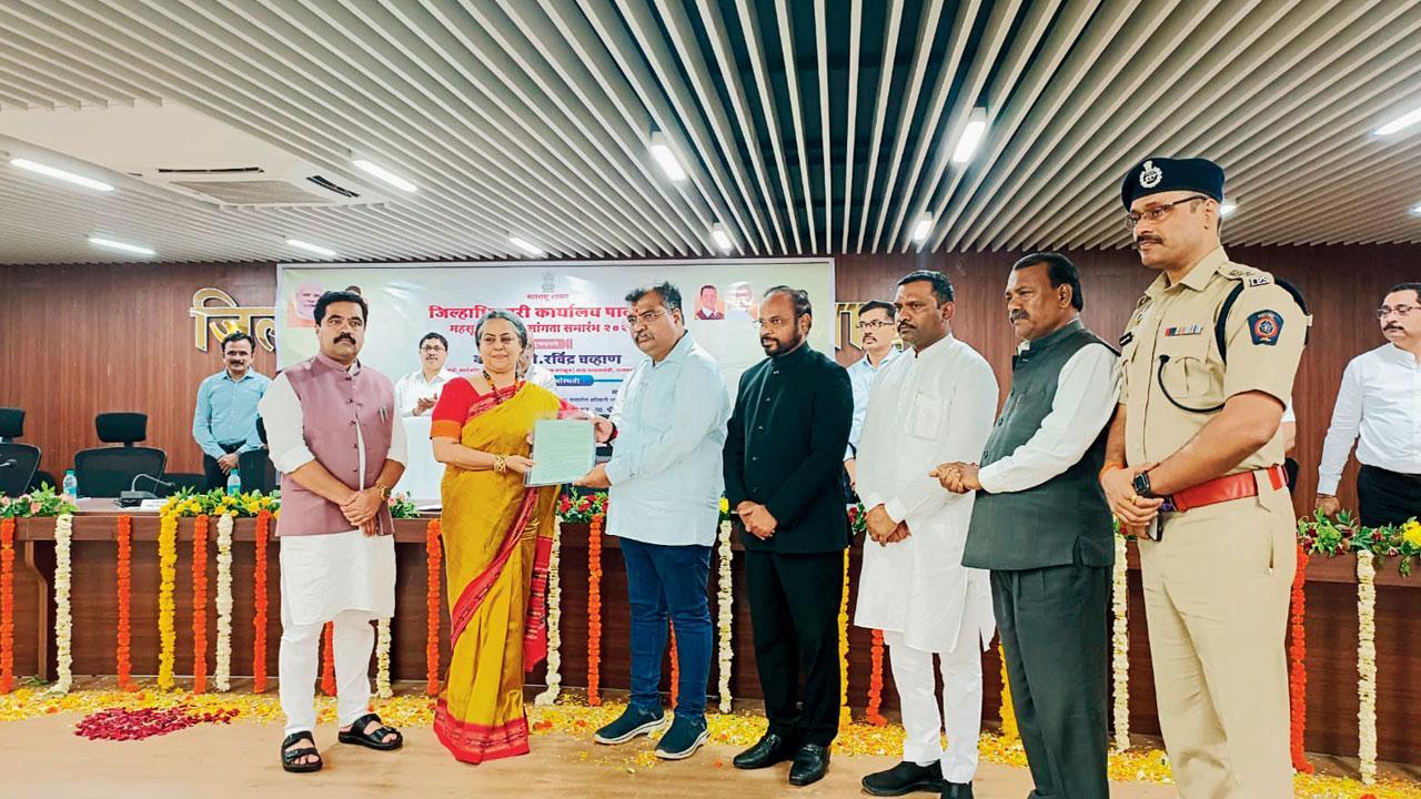 Maharashtra govt allots five acres in Palghar to martyr’s widow