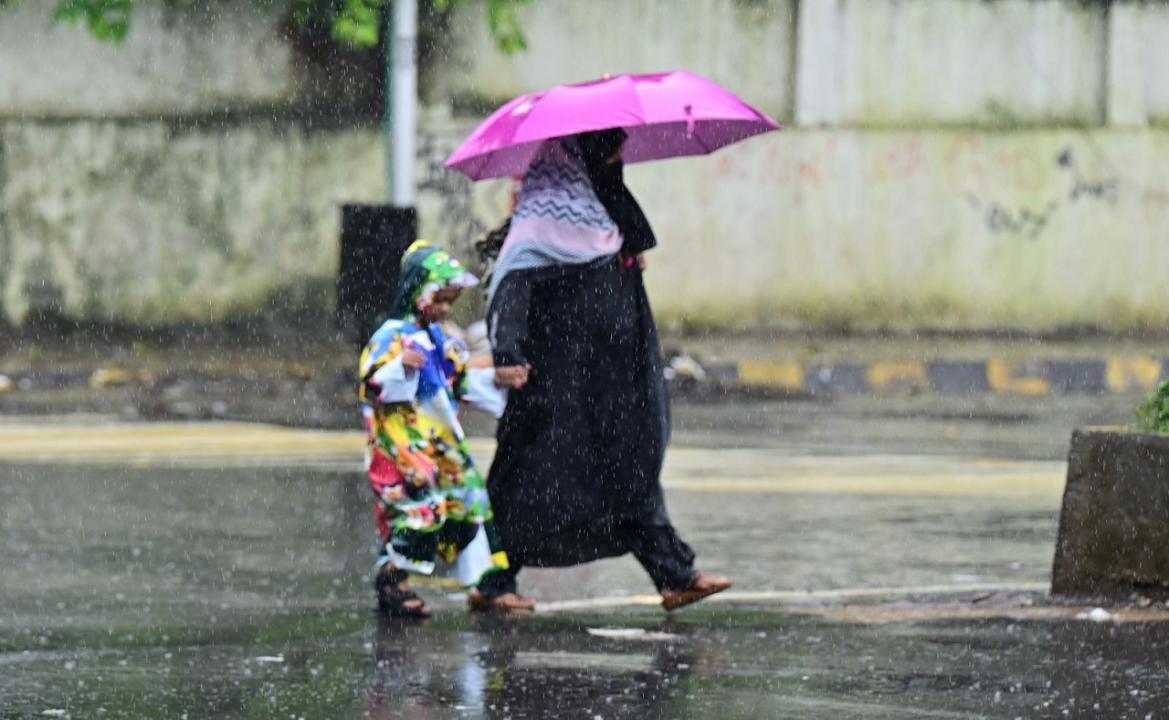 Mumbai weather update: Light to moderate rainfall expected across city and suburbs today