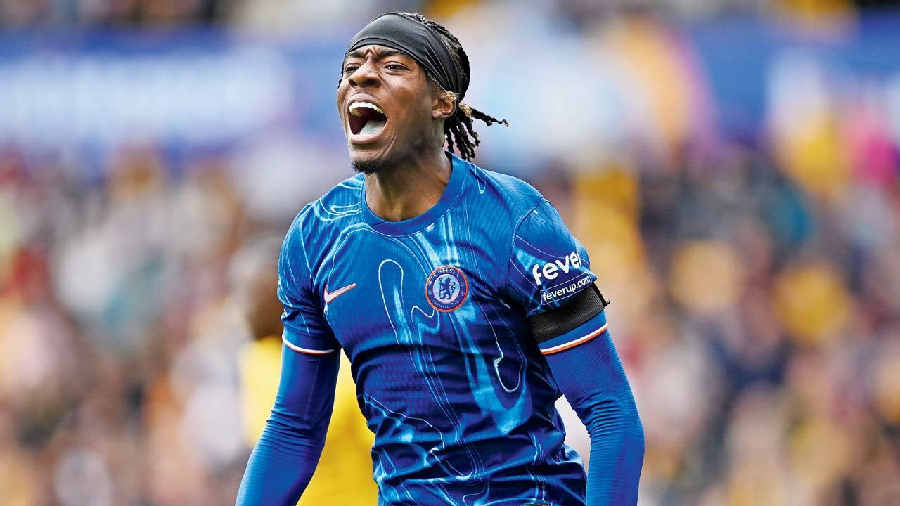 Madueke ’tricks as Chelsea crush Wolves 6-2