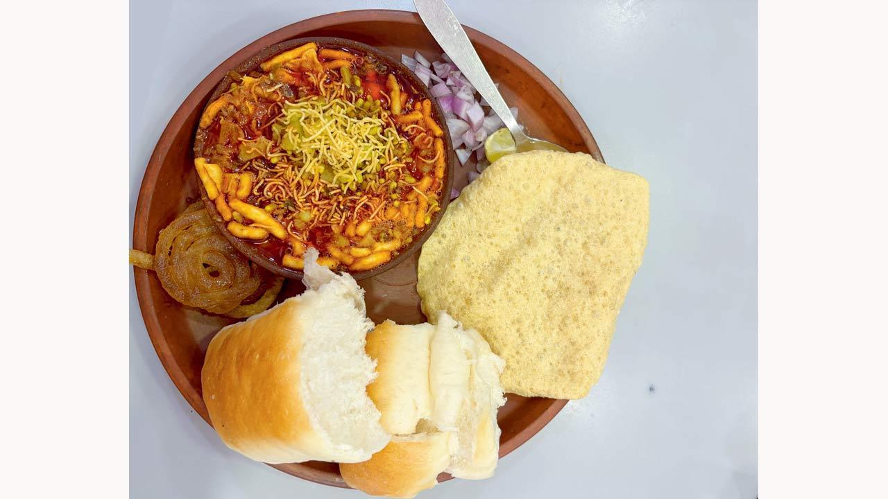 Thane's misal trail: Your guide to explore the unique flavours of Maharashtra