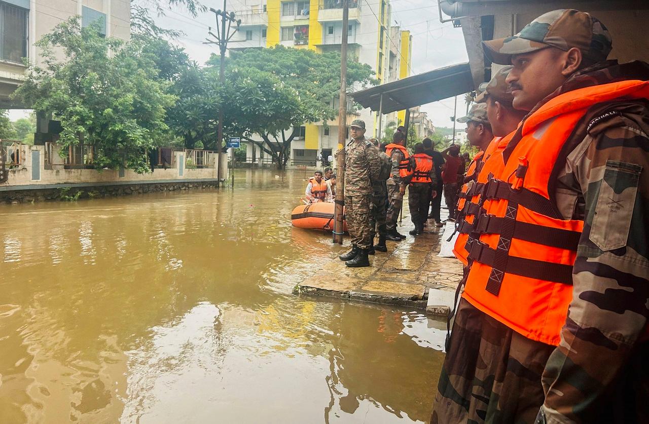 People staying in the danger zones near rivers and dams should be shifted to safe places. If needed, help from NDRF, SRF and the Army should be taken and shelter, food, clothing, medicines and health facilities be arranged for the affected people, the Chief Minister's Office said