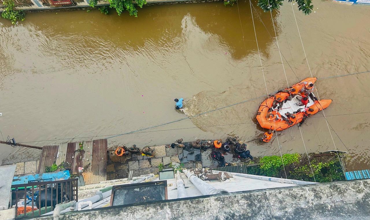 The Pune municipal corporation commissioner and the district magistrate have also been instructed