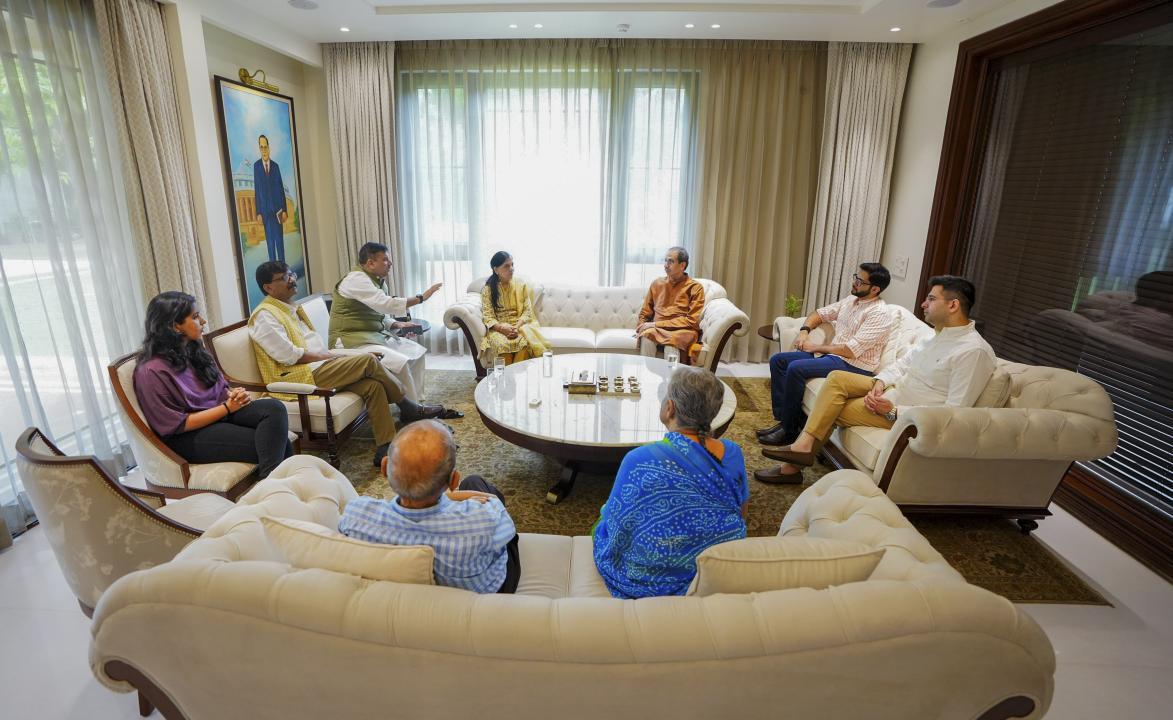 Shiv Sena (UBT) chief Uddhav Thackeray visits Delhi CM Arvind Kejriwal's home, meets his family, AAP leaders