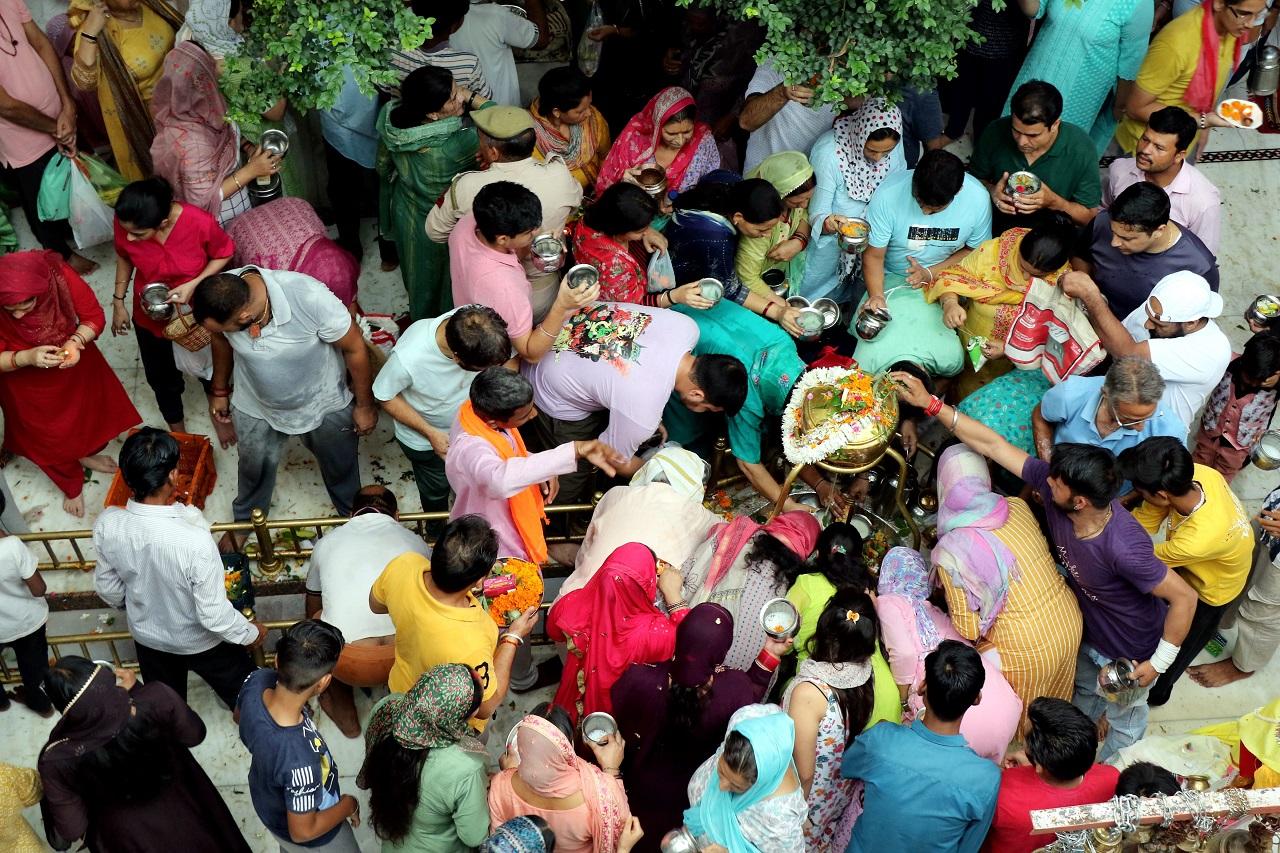 As one of the twelve Jyotirlingas of Lord Shiva, the temple is of great religious significance and attracts worshippers from across the country, especially during Shravan, when it becomes a focal point of religious activity