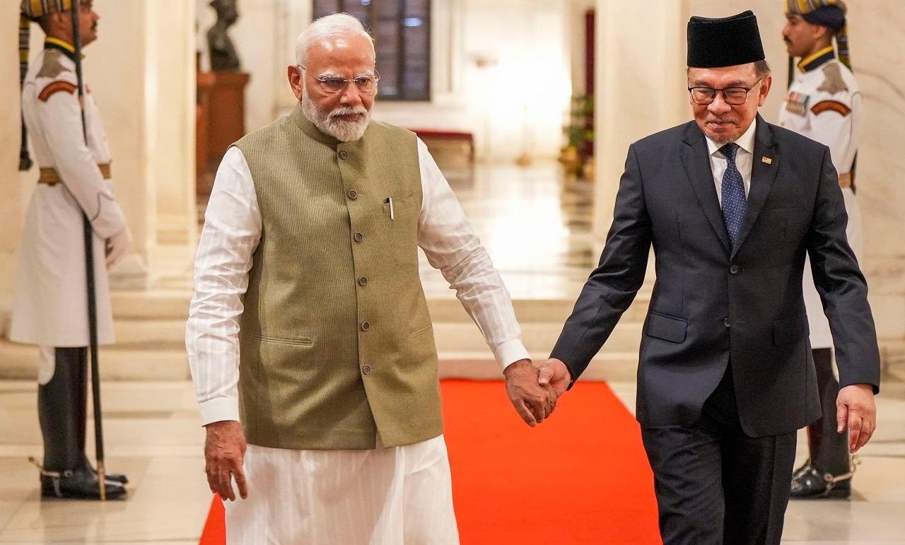 India and Malaysia agreed to further intensify defence cooperation through regular exchanges and dialogues, exercises, and capacity-building initiatives. The two sides also agreed to expand collaboration in the defence industry and defence R&D