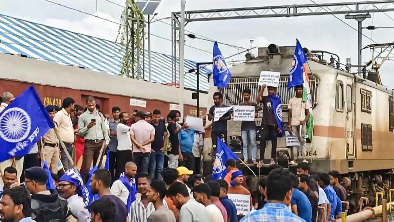 Bihar: Vehicular traffic disrupted in some districts due to Bharat Bandh