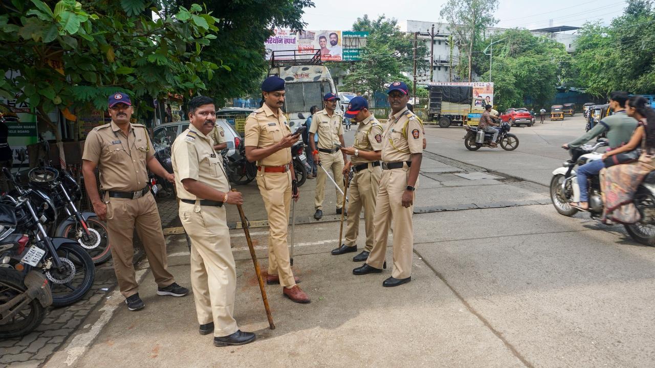 Opposition says it won't go ahead with Maharashtra bandh after HC ruling, but will protest with black flags on Saturday