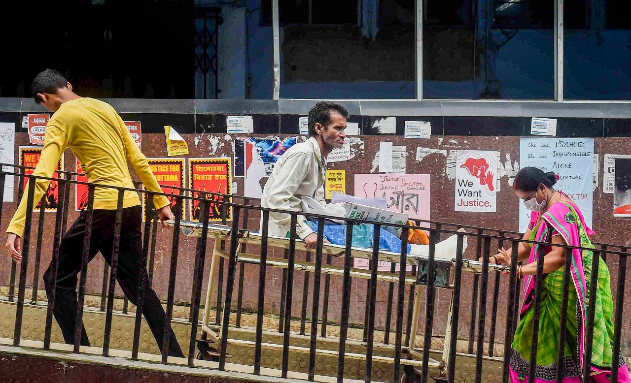 Junior doctors at the state-run Rajendra Institute of Medical Sciences (RIMS) in Jharkhand's Ranchi resumed work on Friday as they withdrew their 'pen down' agitation over the alleged rape and murder of a woman medic in Kolkata