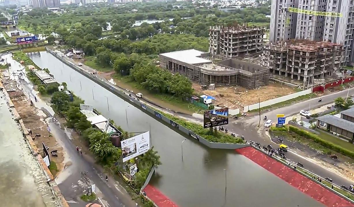 Rains claim 9 more lives in Gujarat, flood-like situation in many areas