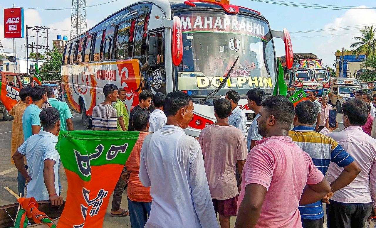 In state capital Kolkata, the usual weekday flurry was missing with a lesser number of buses, auto-rickshaws and taxis plying. Private vehicles were also significantly less, even as markets and shops remained open as usual