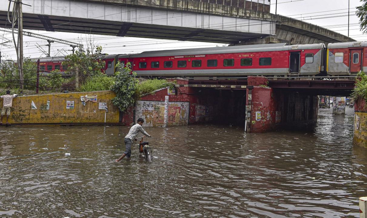 Gujarat rains: NDRF rescues 95 people as flood-like situation continues
