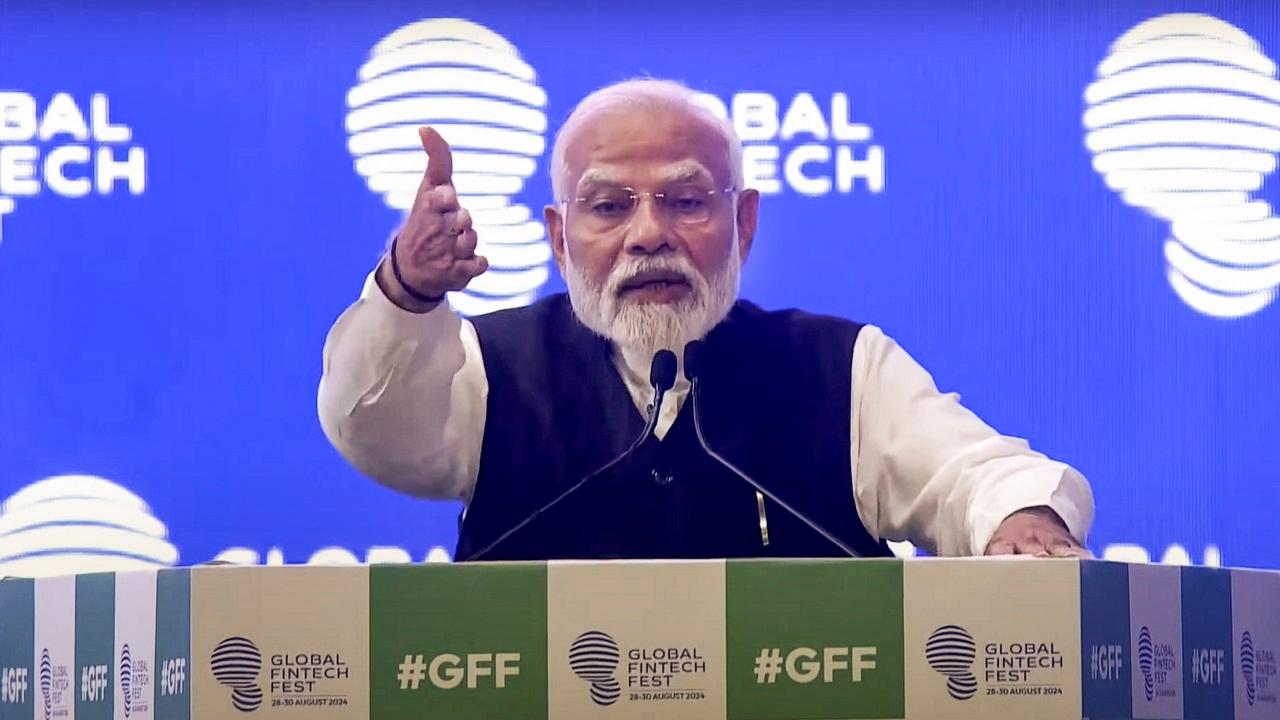 PM Modi said that over the past 10 years, there was an investment of more than 31 billion dollars in the fintech space, and the fintech startup industry has grown more than 500 per cent. He attributed the growth to cheaper mobile or cheaper data and zero balance Jan Dhan accounts
