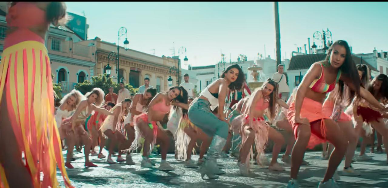 The Party Starter 
Because of the upbeat track, Jhoome Jo Pathaan became a party starter. The beats and energy of the song always set the mood right, and we believe this is one of the reasons why it's a hit