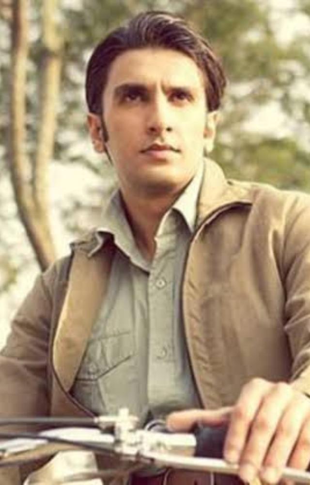 Lootera required Ranveer Singh to embody Varun, a character with sophistication and depth, far removed from the light-hearted ones he had previously portrayed