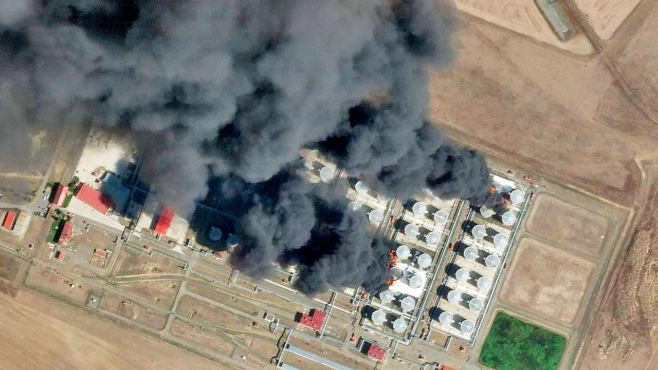 Blaze rages for 3rd day at Russian oil depot
