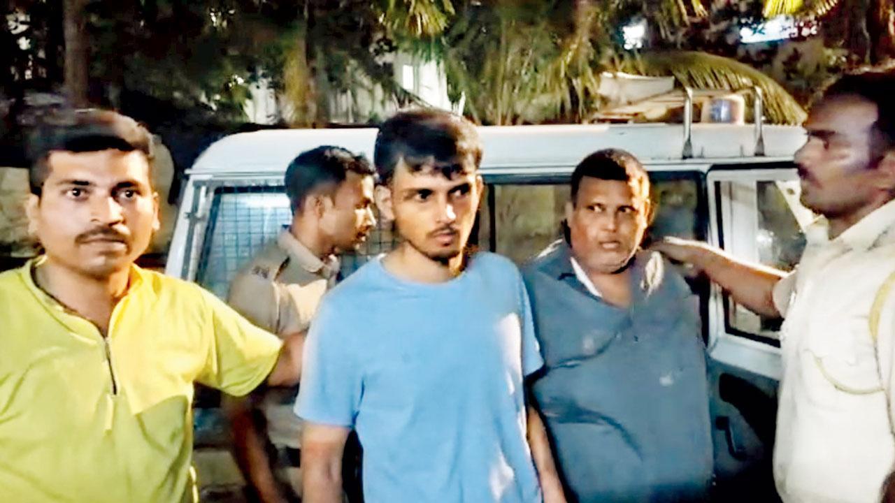 Mumbai: Six people burned in violent eviction clash