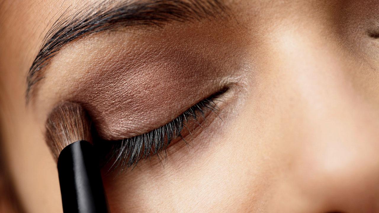 Cream-based eyeshadows adhere better to your skin and are more resistant to creasing