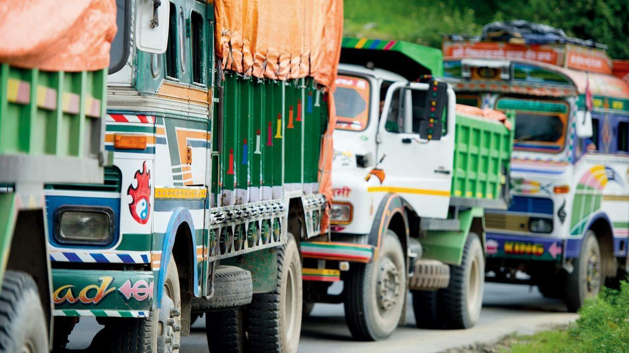 Maharashtra: Transporters want new driver literacy rule to be rolled back