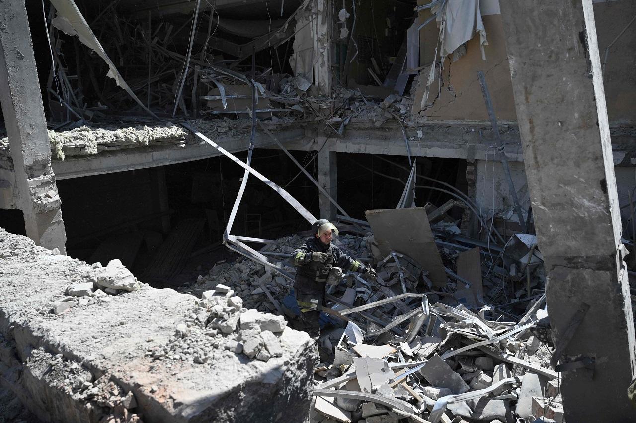 The barrage began around midnight and continued beyond daybreak in what appeared to be Russia's biggest attack against Ukraine in weeks