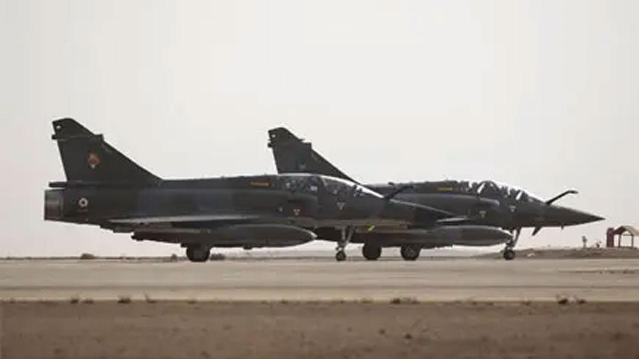 27 Chinese warplanes cross into Taiwan's Air Defense Zone