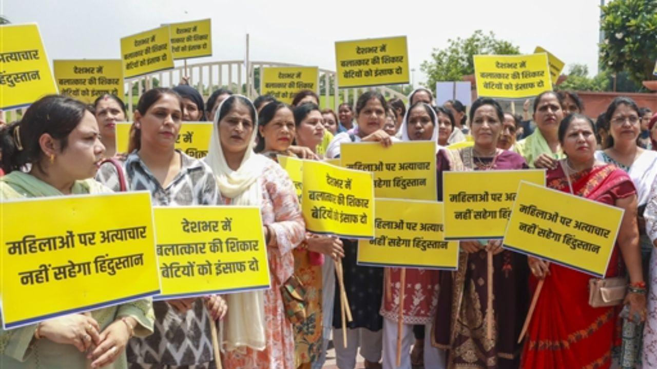 Kolkata doctor rape-murder: AAP's women's wing protests at Rajghat, demands justice
