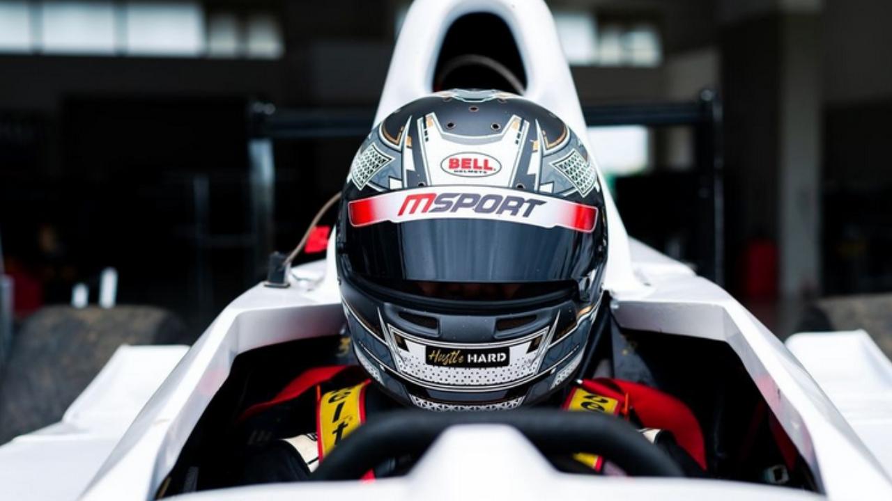 Bengaluru's Abhay Mohan clinched his maiden national title by winning the prestigious Formula 1600 National championship with 10 consecutive wins after the end of the fourth and final round of the MRF-MMSC Indian National Car Racing Championship