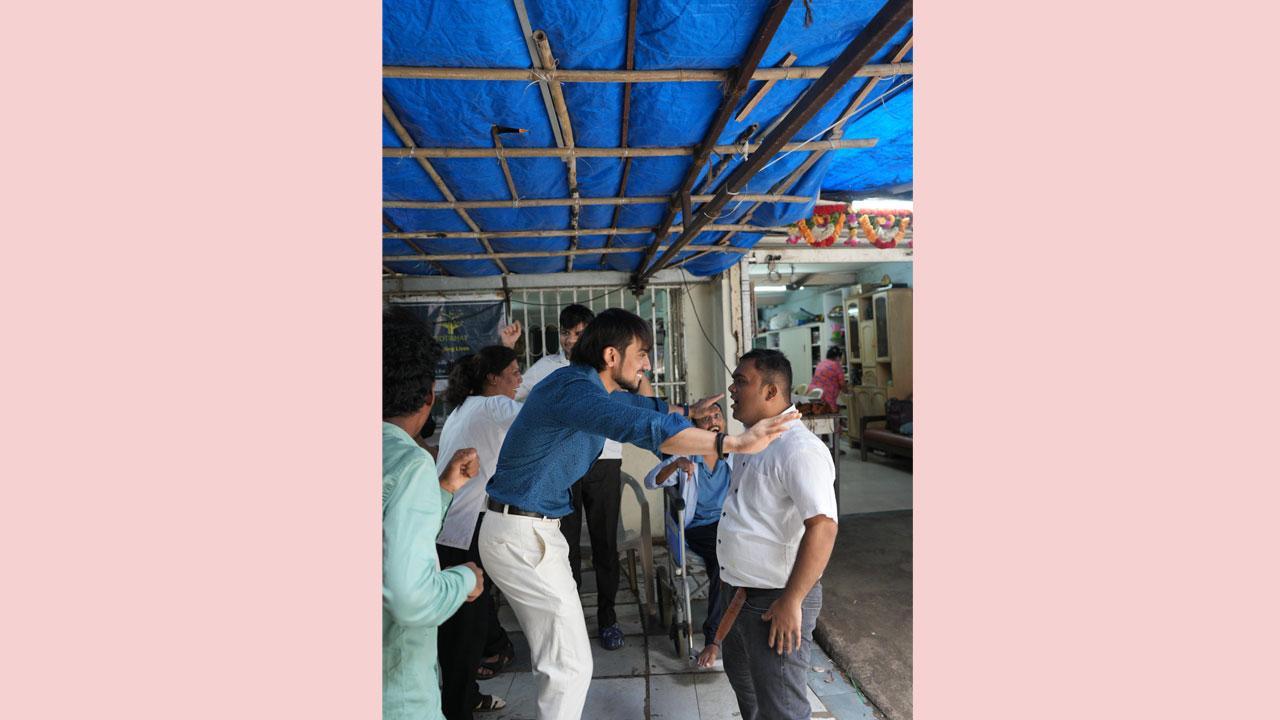 Adnaan shaikh celebrated his pre birthday with special kids of Jyotirmay foundation