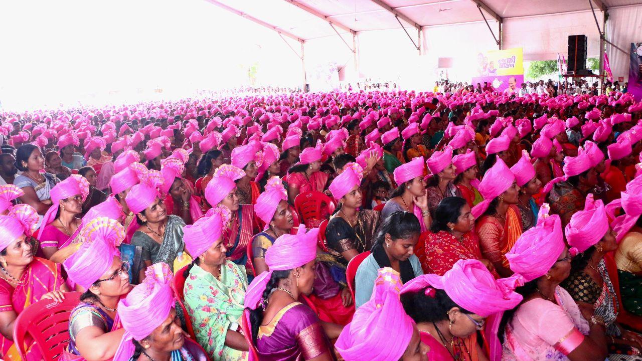 During his speech, Ajit Pawar disclosed that a significant sum of Rs 5,495 crore has been allocated for development works in Indapur taluka between 2019 and 2024. This funding is part of the government's broader commitment to the region's growth.