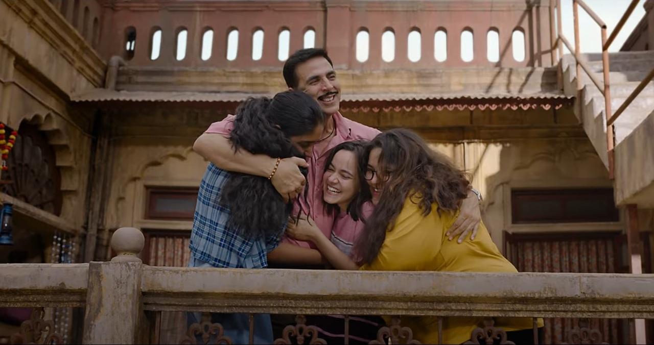 Raksha Bandhan (2022)
This was yet another flop at the box office collecting in single digit on opening day. The film that also starred Bhumi Pednekar collected a lifetime of Rs 44.39 cr