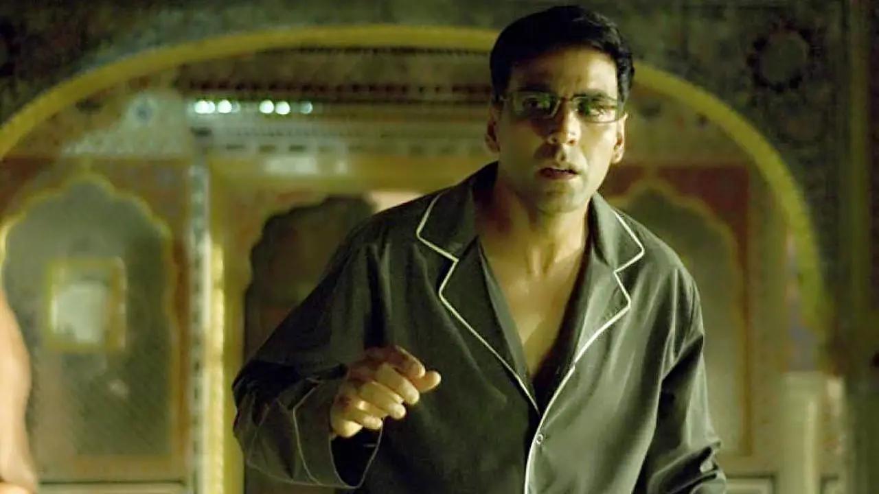 Akshay Kumar says 'fake news!' to rumours of his cameo in Bhool Bhulaiyaa 3. Read more