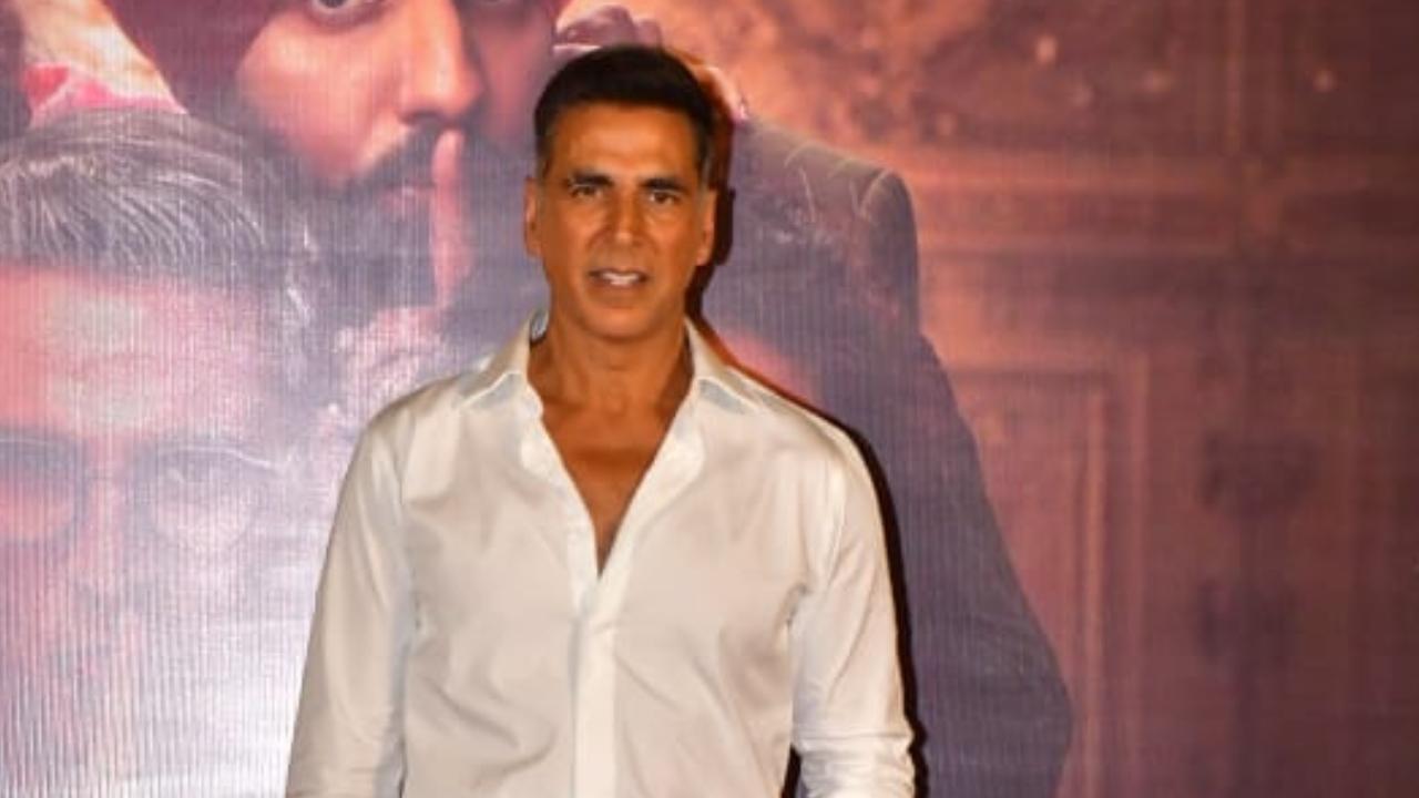 At the trailer launch of Khel Khel Mein, Akshay Kumar spoke about the reaction of critics after back-to-back flops. He said that he will never stop working. Read full story here
