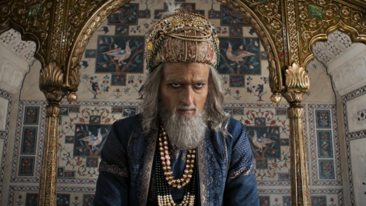 Did you spot Akshaye Khanna as Aurangzeb in Vicky Kaushal’s 'Chhaava' teaser? Take a closer look! 