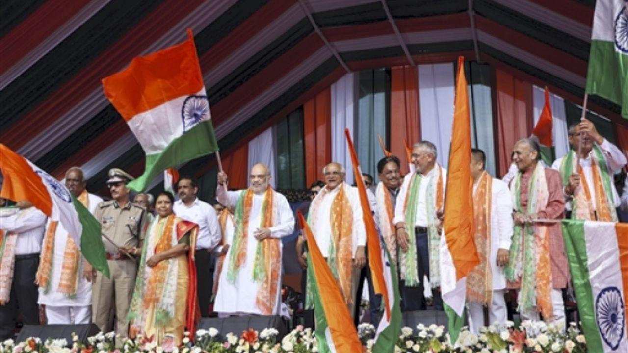 Shah praised the achievements of the Modi government over the past decade, including the success of India’s space missions, responses to national security threats, and the effective distribution of COVID-19 vaccines to the entire population.