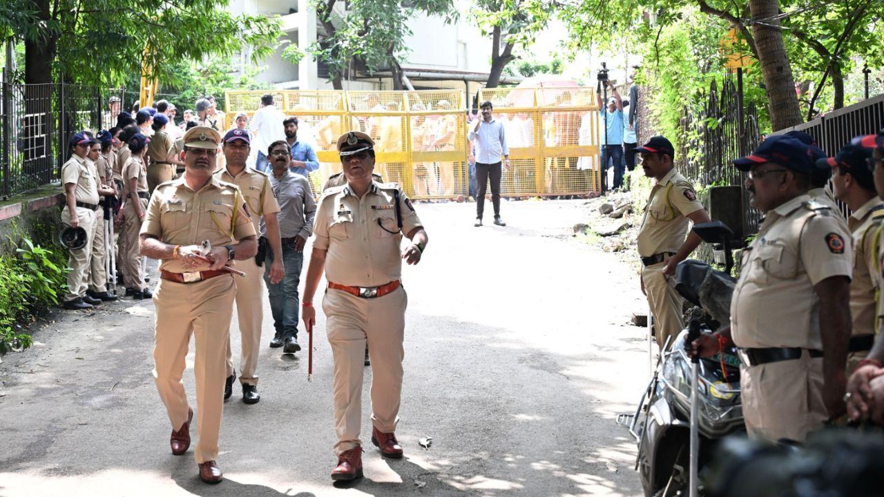 Following the Badlapur sexual assault case, several people on Tuesday staged a protest which later turned violent with the police having to resort to lathi-charge. Incidents of stone-pelting were also reported. 