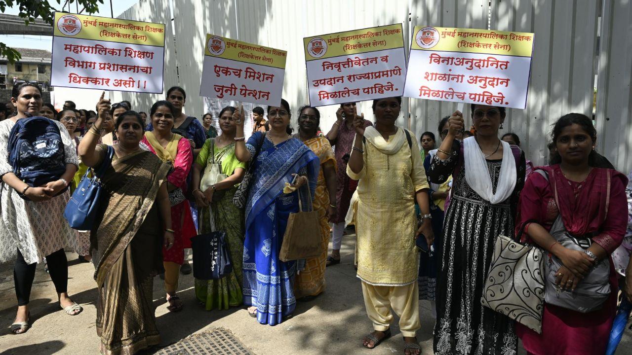 In addition to staffing concerns, the teachers demanded reforms in pension rights. They criticized the delays in addressing pension-related issues and called for the reinstatement of the old pension scheme, which they believe would better support retired BMC employees.