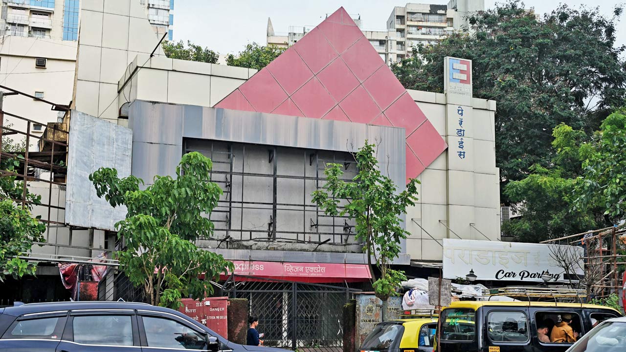 The iconic theatre wears a deserted look. Pic/Sayyed Sameer Abedi