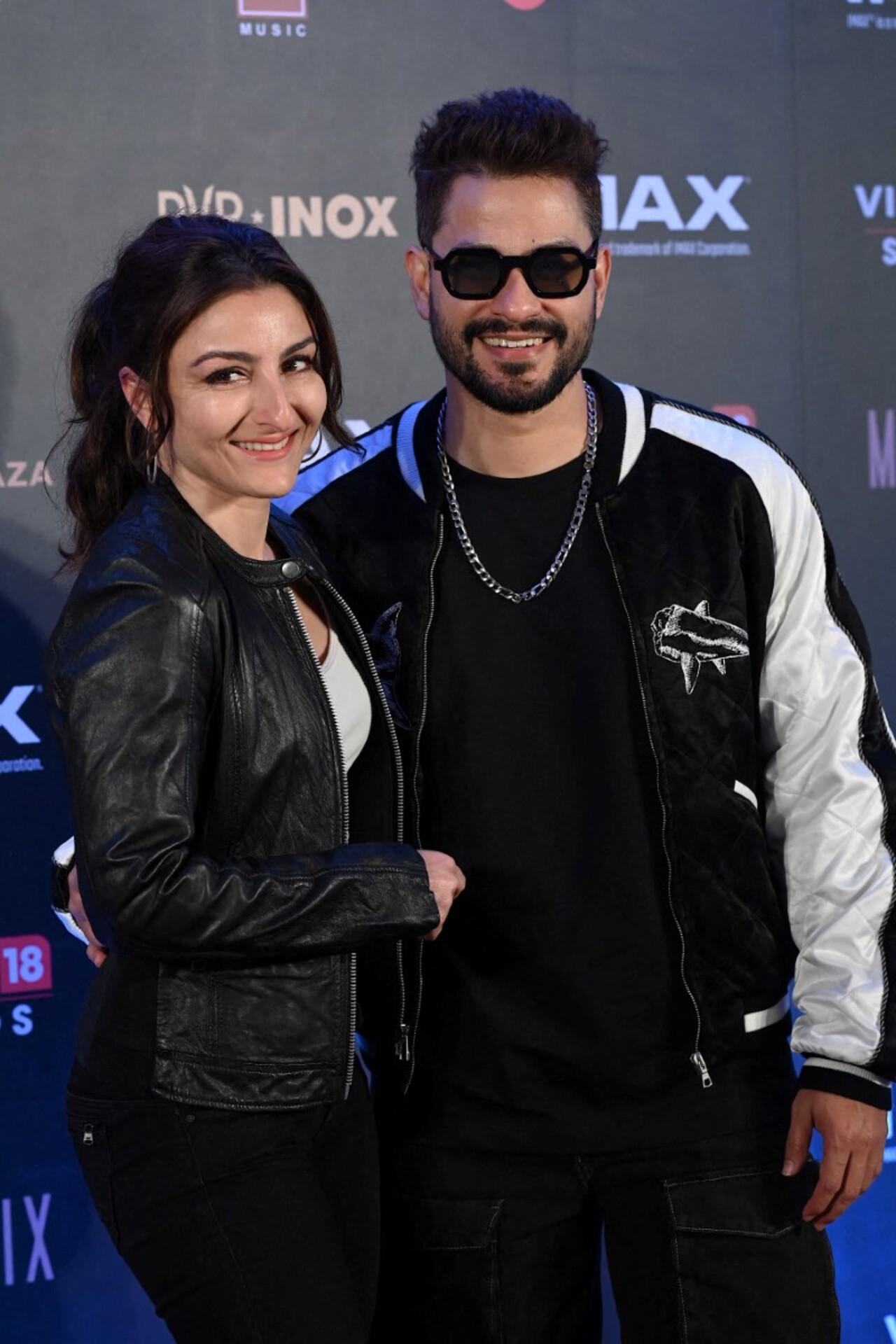 Saif's sister Soha Ali Khan and Kunal Kemmu also stayed together before tying the knot on January 25, 2015. 