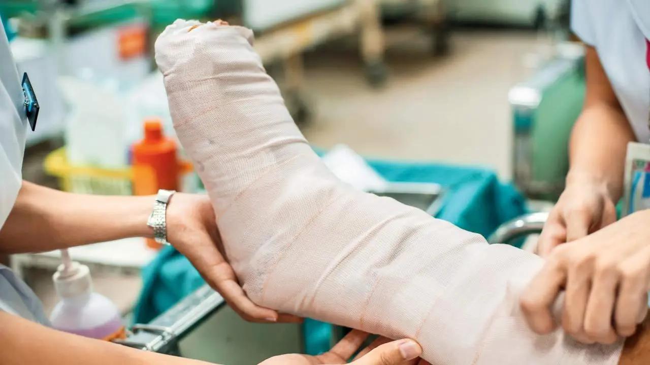 Restaurant valet booked for running over man, fracturing both legs
The Marine Drive Police have booked the parking attendant of the restaurant Nksha, located outside the Churchgate railway station, after he ran over a pedestrian while making a U-turn in a customer’s car. Read More
 