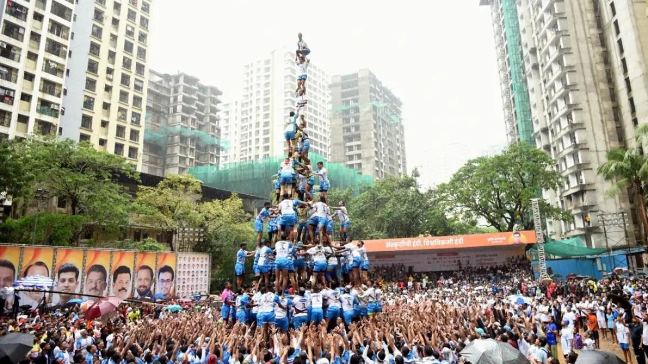 As the allure of Dahi Handi increases with the game taking a professional approach, more youngsters are joining the bandwagon and becoming a part of different pathaks. (File Pic/Satej Shinde)